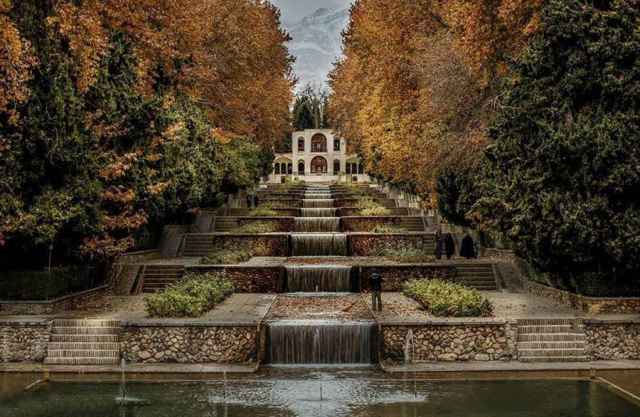 Shahzade garden in Kerman | How Many Days to Visit Iran