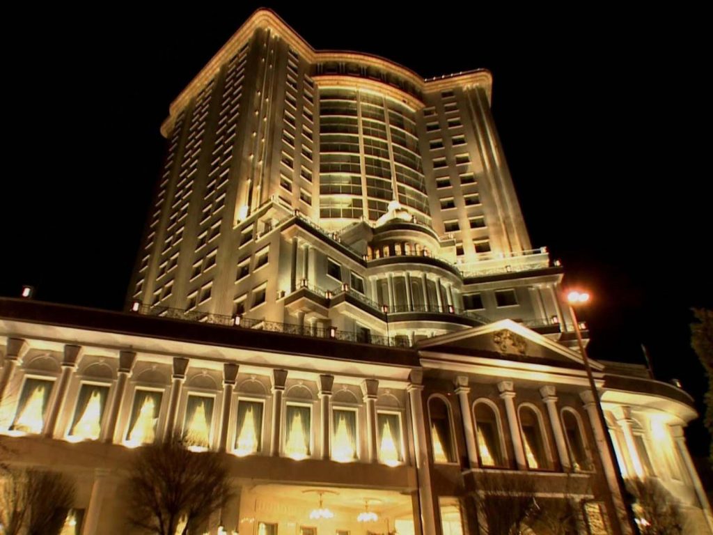 Ghasr Talaee Hotel