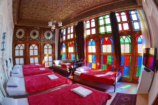 Taha Traditional Hotel Shiraz