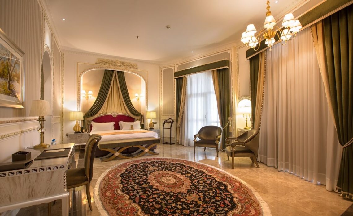 Espinas Palace royal suite