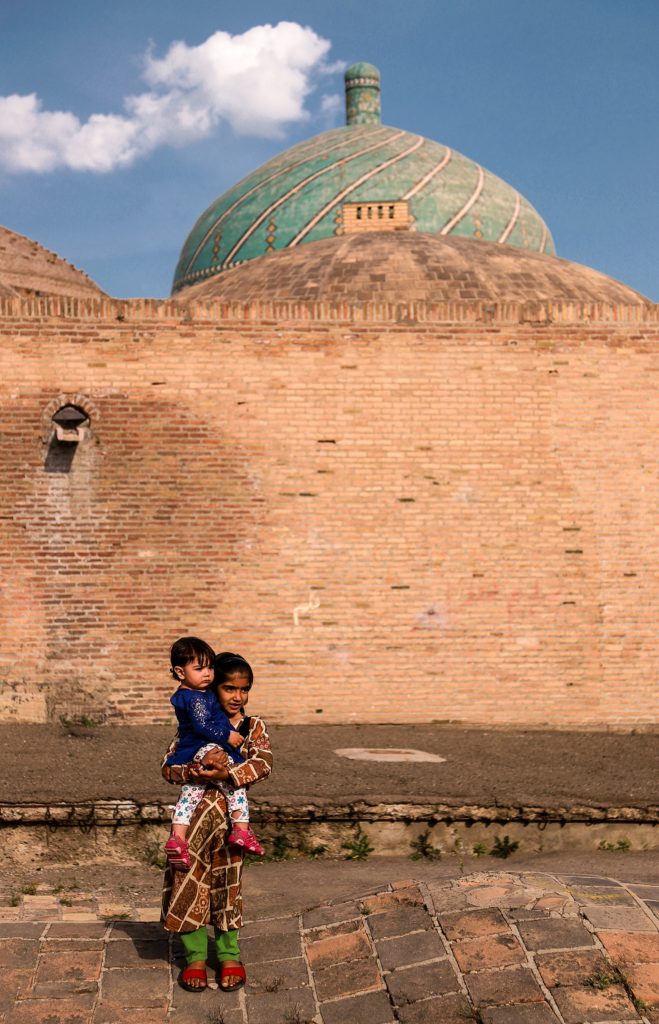 Hug your Iran visa tightly! Photo by Mehdi Sepehri on Unsplash