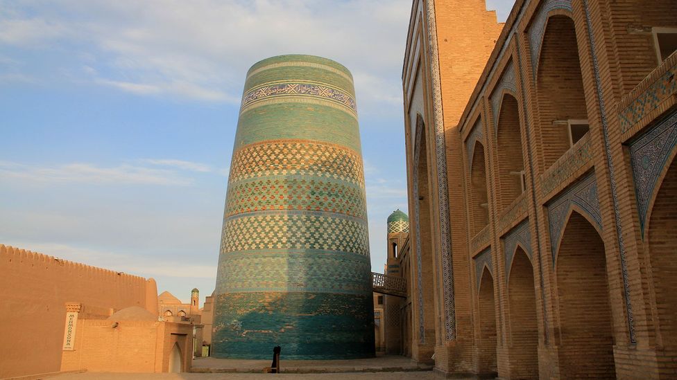 Day 2: Tashkent – Urgench – Khiva